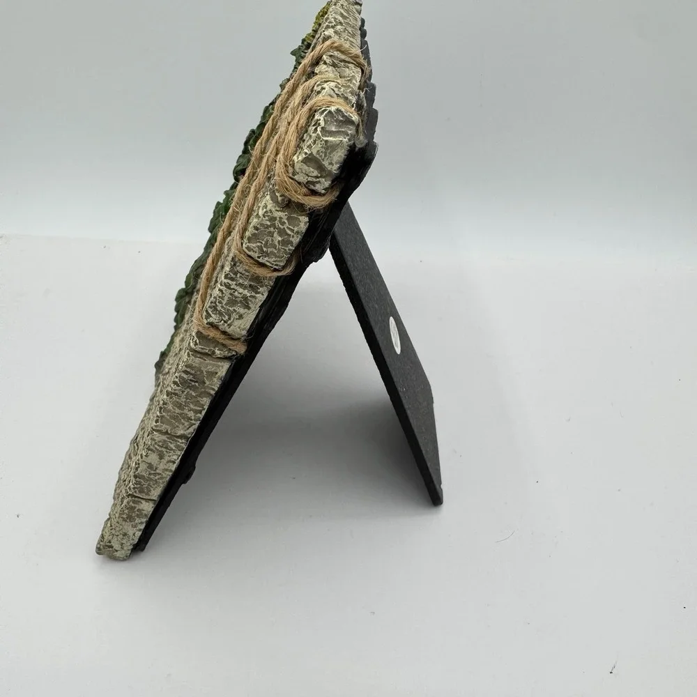 Vintage Basil 3D Picture Frame 4x6 Textured Resin Botanical CBK Ltd 1999‎